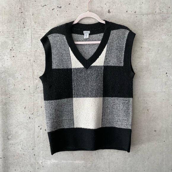 Paraphrase Sweater Vest - Picture 1 of 3